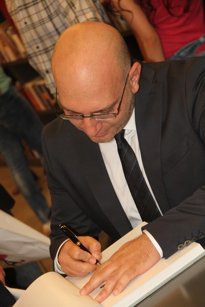 Signing of Zaven Kouyoumdjian's New Book